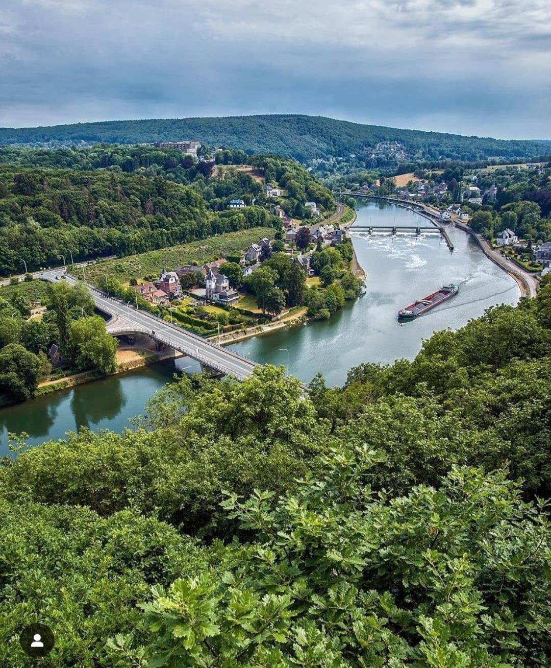 Escale Chambre D'Hotes Au Coeur Du Vieux Profondeville Entre Namur Et Dinant エクステリア 写真